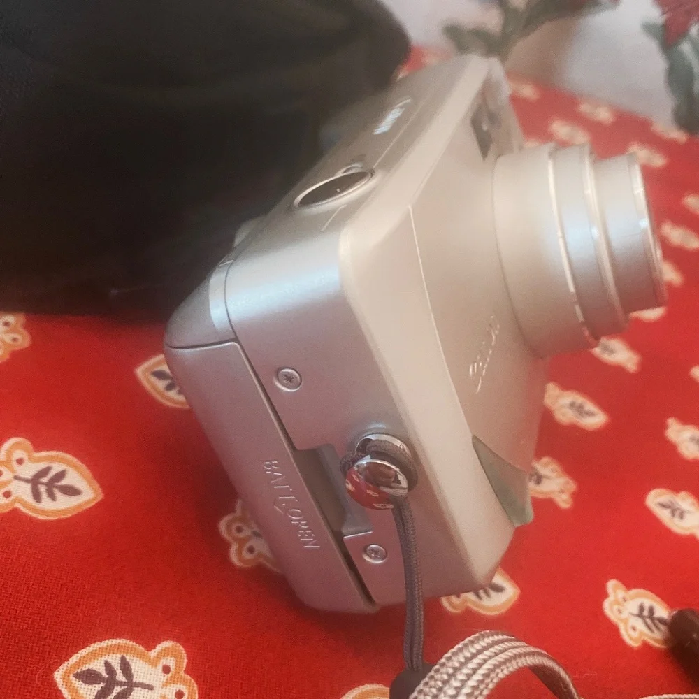 Canon I Y2K I Sure Shot Z155 35mm Lens-Shutter Camera & Case